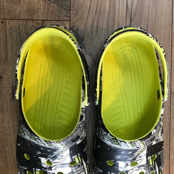 Crocs Men's Classic All-Terrain Graphic Clogs Size 13 - Picture 8 of 12